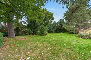 519 Uvedale Rd, Riverside, IL 60546 - Photo 29