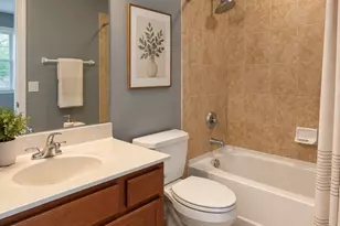 65 Veneto Ct, Streamwood, IL 60107 - Photo 11