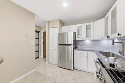 2000 Bayside Drive #114, Palatine, IL 60074 - Photo 9