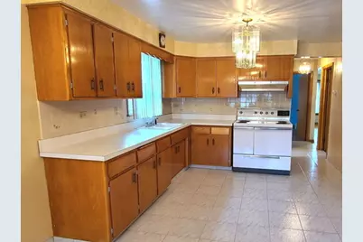 8629 Laramie Avenue, Burbank, IL 60459 - Photo 13