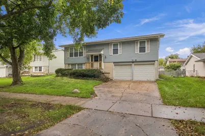 149 S Lancaster Drive, Bolingbrook, IL 60440 - Photo 3