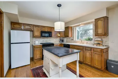 266 Moders Avenue, Cary, IL 60013 - Photo 7