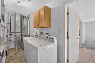 1025 Mayfield Ln, Hoffman Estates, IL 60169 - Photo 21