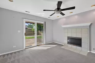 1025 Mayfield Ln, Hoffman Estates, IL 60169 - Photo 9