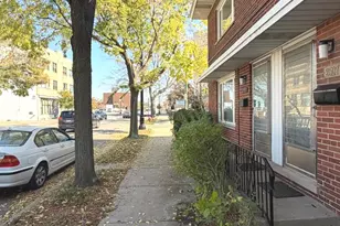2507 W Howard St, Chicago, IL 60645 - Photo 3