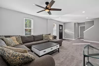 1103 State Street, Dekalb, IL 60115 - Photo 3