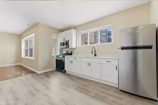 7741 S Phillips Ave, Chicago, IL 60649 - Photo 7