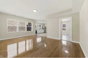 7741 S Phillips Ave, Chicago, IL 60649 - Photo 5