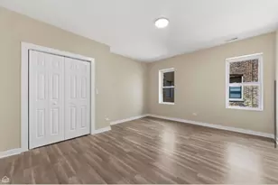 7741 S Phillips Ave, Chicago, IL 60649 - Photo 9