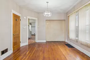 4541 N Harding Ave, Chicago, IL 60625 - Photo 3