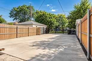 1411 N Keeler Ave, Chicago, IL 60651 - Photo 3