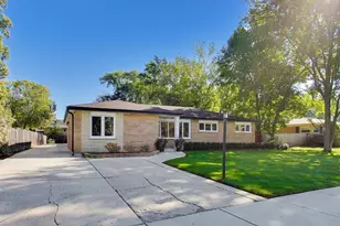 517 S Pine St, Mount Prospect, IL 60056 - Photo 3