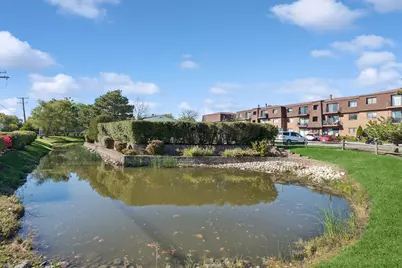 612 Cobblestone Circle #E, Glenview, IL 60025 - Photo 19