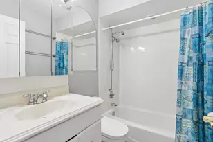 612 Cobblestone Circle, Glenview, IL 60025 - Photo 11