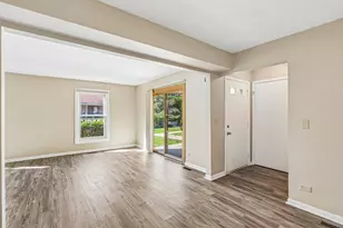 1760 Bristol Walk, Hoffman Estates, IL 60169 - Photo 5