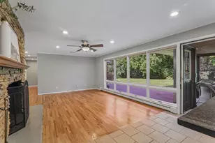 424 Otis Rd, Barrington, IL 60010 - Photo 9