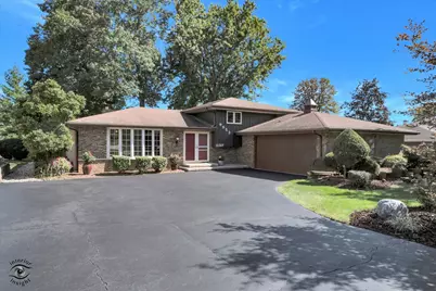 9953 S 82nd Court, Palos Hills, IL 60465 - Photo 1