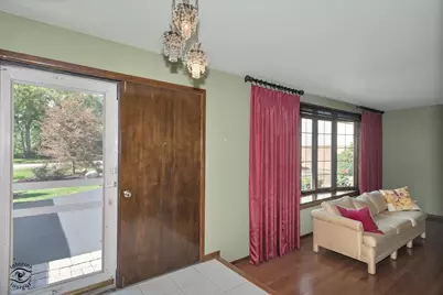 9953 S 82nd Court, Palos Hills, IL 60465 - Photo 3