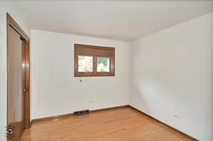 9953 S 82nd Ct, Palos Hills, IL 60465 - Photo 17