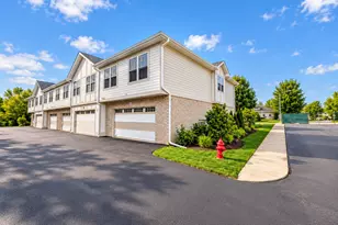 647 Ruby St, Crystal Lake, IL 60014 - Photo 3