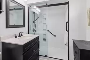 5825 N Caldwell Ave, Chicago, IL 60646 - Photo 11