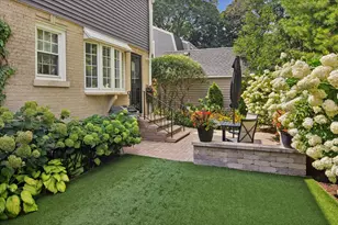 5825 N Caldwell Ave, Chicago, IL 60646 - Photo 17