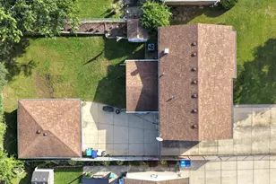 9001 S Maple Ln, Hickory Hills, IL 60457 - Photo 19