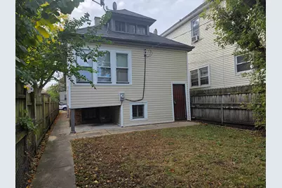 8621 S Marquette Avenue, Chicago, IL 60617 - Photo 13