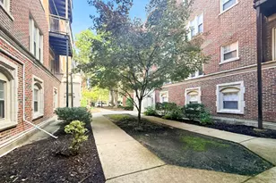 2317 E 70th Pl, Chicago, IL 60649 - Photo 17