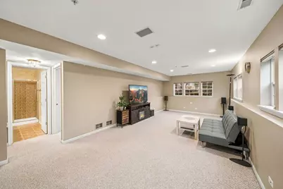 2820 N Greenwood Avenue, Arlington Heights, IL 60004 - Photo 19