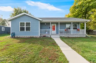 350 S Broadway St, Coal City, IL 60416 - Photo 1