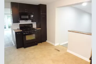 423 Blackhawk Avenue, Carpentersville, IL 60110 - Photo 33