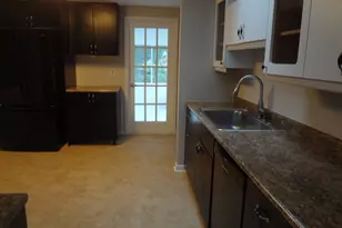 423 Blackhawk Ave, Carpentersville, IL 60110 - Photo 31