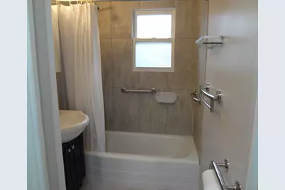 423 Blackhawk Avenue, Carpentersville, IL 60110 - Photo 27