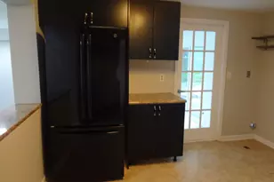 423 Blackhawk Ave, Carpentersville, IL 60110 - Photo 35