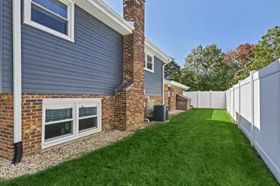 7701 Florence Avenue, Darien, IL 60561 - Photo 29