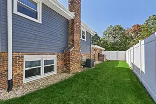 7701 Florence Ave, Darien, IL 60561 - Photo 29