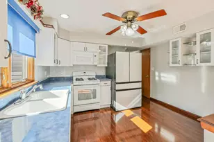 1919 Arklow Pl, Schaumburg, IL 60194 - Photo 9