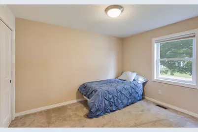 219 Newport Trail, McHenry, IL 60050 - Photo 13