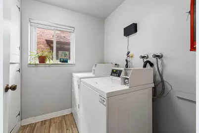 5470 W Higgins Avenue #2E, Chicago, IL 60630 - Photo 17