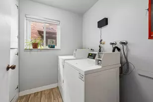 5470 W Higgins Ave, Chicago, IL 60630 - Photo 17