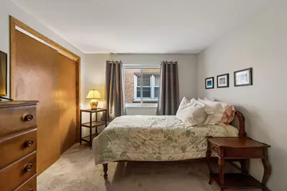 5470 W Higgins Avenue #2E, Chicago, IL 60630 - Photo 9