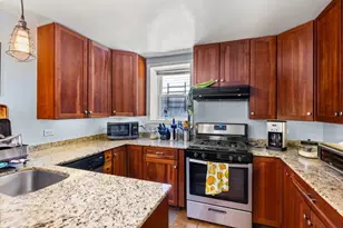 2122 W Huron St, Chicago, IL 60622 - Photo 5