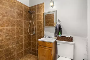 2122 W Huron St, Chicago, IL 60622 - Photo 13