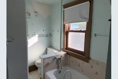 1318 Pleasant Street, Dekalb, IL 60115 - Photo 23
