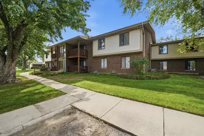 603 Garden Circle #1, Streamwood, IL 60107 - Photo 1