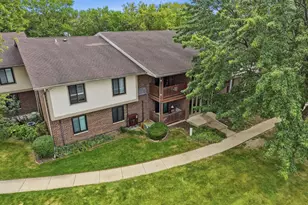 603 Garden Cir, Streamwood, IL 60107 - Photo 3
