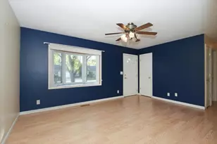 1606 Alexander Ave, Streamwood, IL 60107 - Photo 3