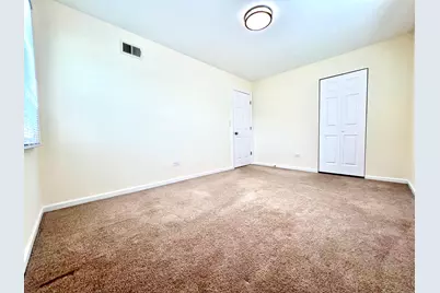 640 Gray Court, Wheeling, IL 60090 - Photo 9