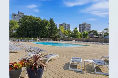 4250 N Marine Drive #735, Chicago, IL 60613 - Photo 5